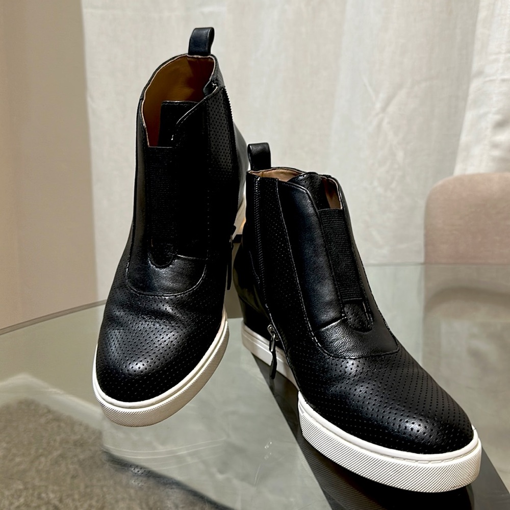 Linea Paolo black perforated leather wedge sneaker Size 7